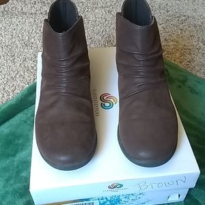 Clarks Cloudstepper Boots